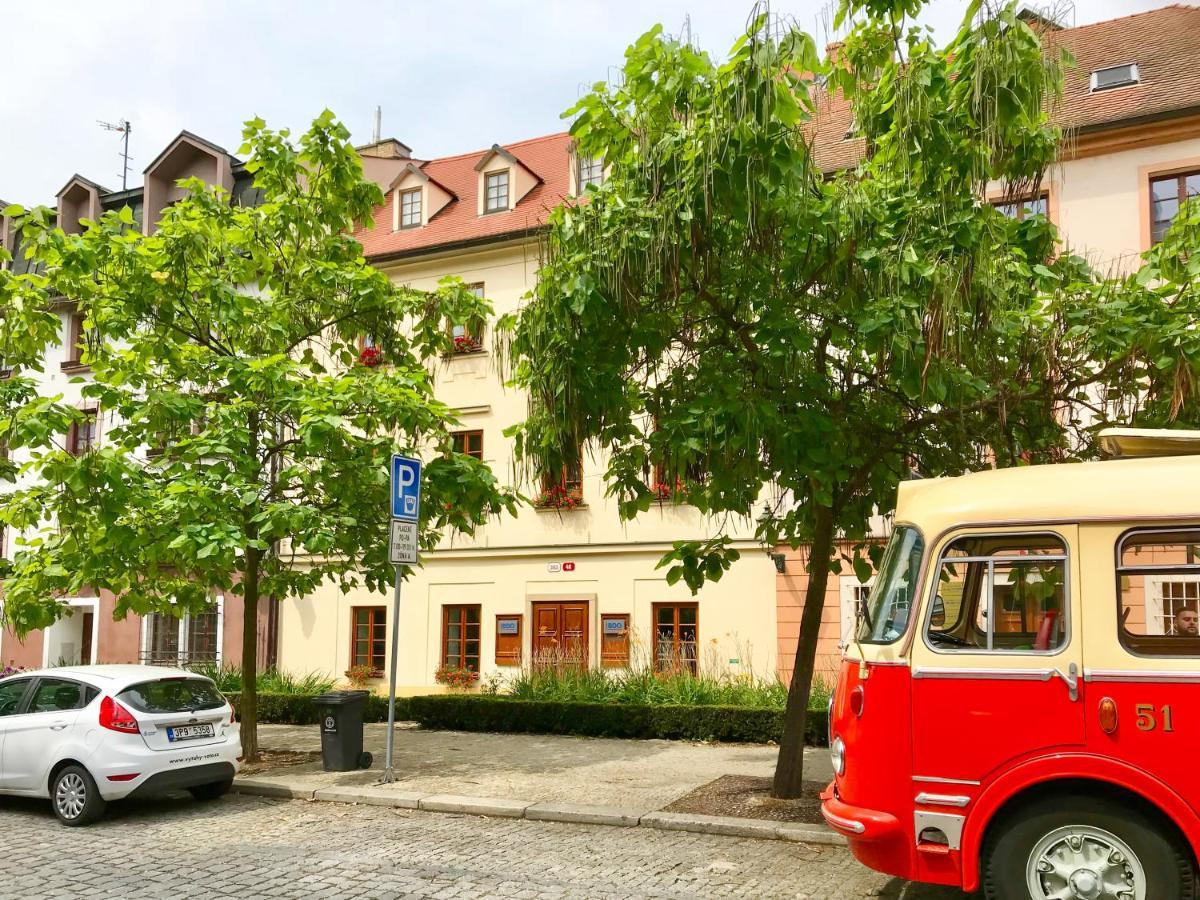 Golden Wood Apartments Pilsen Exterior foto